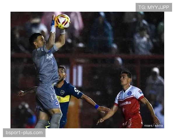 本菲卡近期赛程密集,进攻节奏出现波动,多线作战面临考验 本菲卡近期赛程密集,进攻节奏出现波动,多线作战面临考验